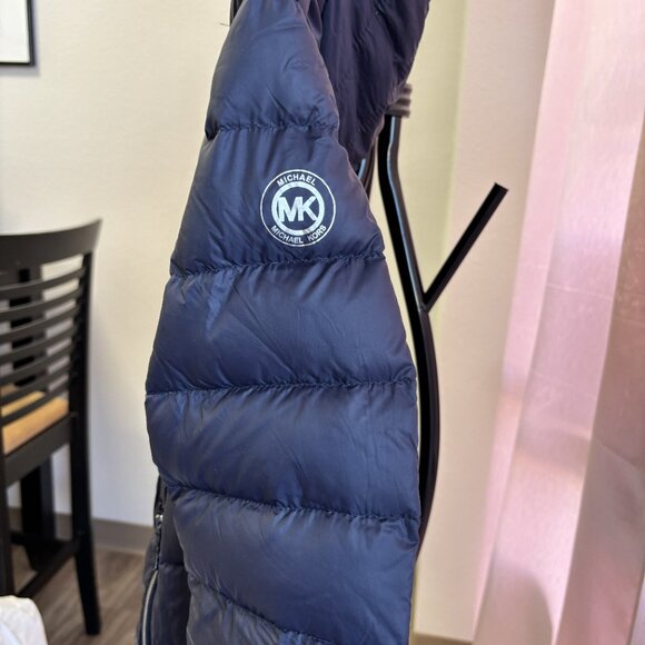 MICHAEL Michael Kors Packable Down Jacket – Women’s Small – Navy - Picture 4 of 5
